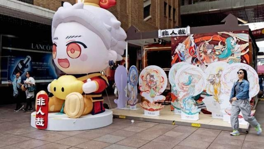 2025年新奥正版资料免费大全,男子分手两年后骗前女友6万,典故解疑_粉丝版V2.48